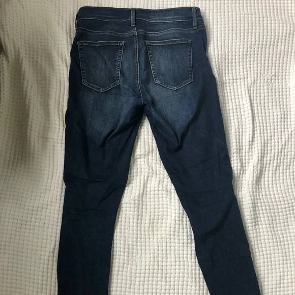 GAP Resolution True Skinny Mid Rise - Picture 3 of 4